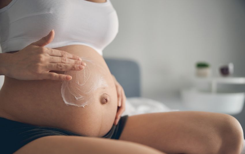 Mẹ bầu nên sử dụng kem chống rạn từ tháng mấy của thai kỳ?